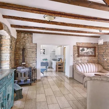 Postaja Comfortable Holiday Kanfanar